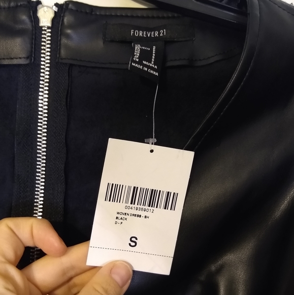 Forever 21 Faux Leather Mini Dress Size Small NWT - Picture 5 of 5